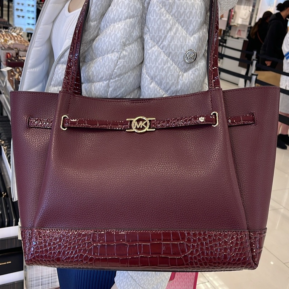 MICHAEL KORS
Reed Lg Leather Belted Satchel Shoulder Handbag 
Oxblood Crocodile - Picture 14 of 16